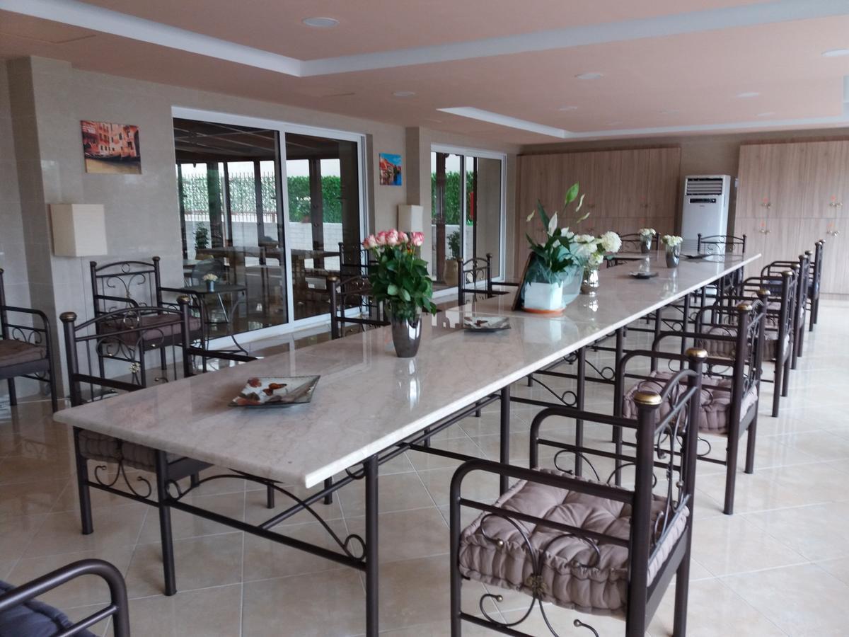 Nikolakakis Rooms Lavrio Экстерьер фото